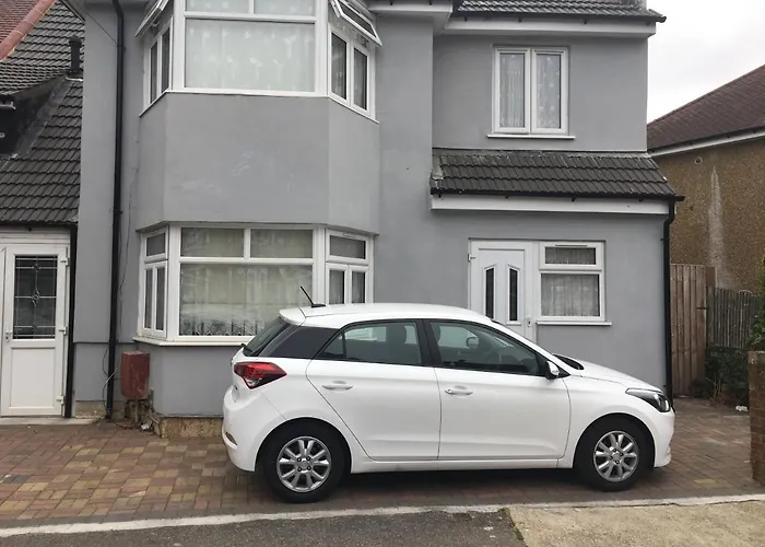 Hameway House- Stunning 4 Bedroom House With A Spacious Kitchen